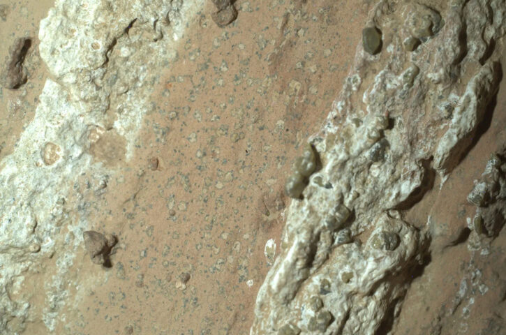 725_480 att-89156
